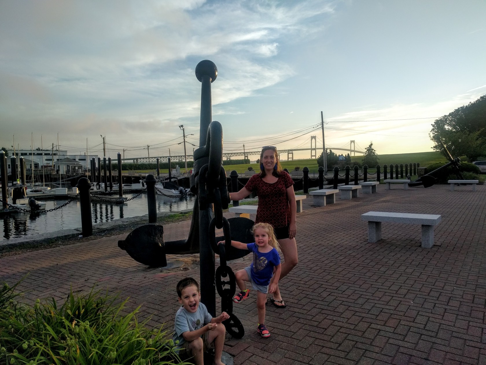 Grete and the kids posing with an anchor